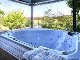 Away To Relax Massage Getaways At Welcome Springs B&B Retreat - Accommodation NT 0
