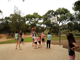 BIG4 Renmark Riverfront Holiday Park - Accommodation NT 5