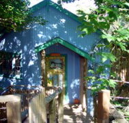 Blue Poles Cafe Gallery  BB - Accommodation NT