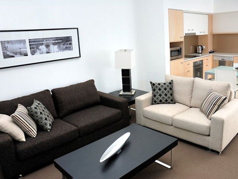 Chancellor Executive Apartments - Accommodation NT 1