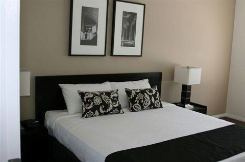 Chancellor Executive Apartments - Accommodation NT 4