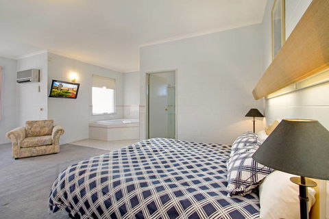 Comfort Inn & Suites King Avenue - Accommodation NT 5