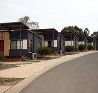 Eaglehawk Holiday Park - Accommodation NT