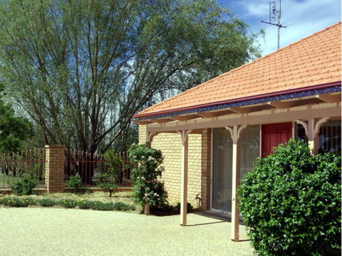 Fairways Bed & Breakfast At Jerilderie - Accommodation NT 4