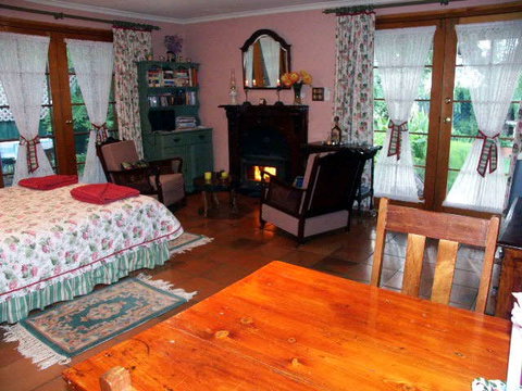 Gawler Churchhill Mews Bed & Breakfast - Accommodation NT 0