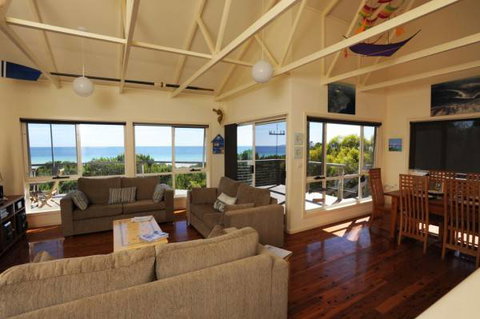 Island Beach Escape - Beachcomber - Accommodation NT 3