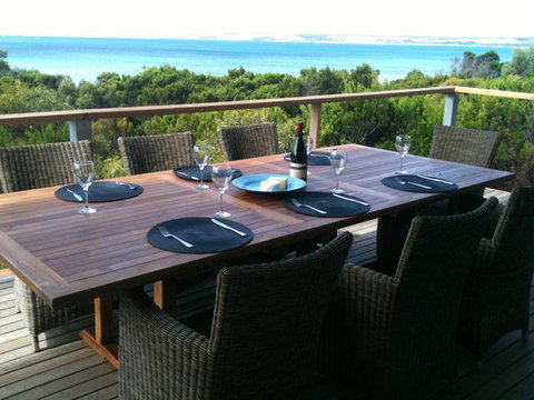 Island Beach Escape - Beachcomber - Accommodation NT 4