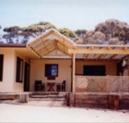 Lovering's Beach Houses - D'Estrees Bay - Accommodation NT