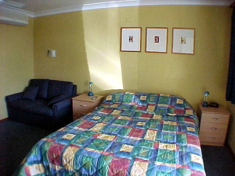 Palm Valley Motel - Accommodation NT 2