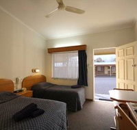 Rest Point Motor Inn and Hereford Steakhouse - Accommodation NT