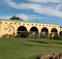 Tarcutta Halfway Motor Inn/Horse Hotel - Accommodation NT