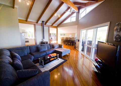 The White House Ocean View Spa Villa - Accommodation NT 2