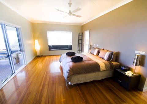 The White House Ocean View Spa Villa - Accommodation NT 4