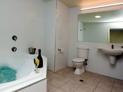 Travelodge Hotel Hobart Airport - Accommodation NT 4