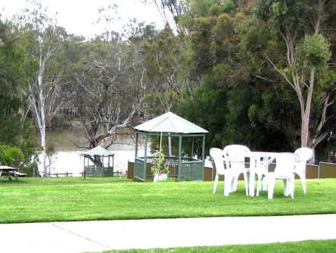 Weir Caravan Park Robinvale - Accommodation NT 4