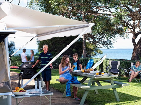 Huskisson Beach Holiday Park - NT Tourism 4
