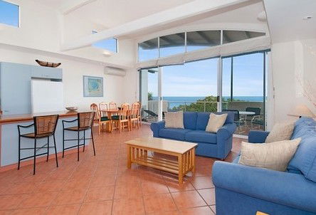 Aqua Promenade Beachfront Apartments - Accommodation NT 2