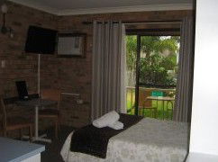 Myall River Palms Motor Inn - Accommodation NT 2