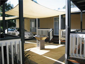 Yarraby Holiday Park - Accommodation NT 0