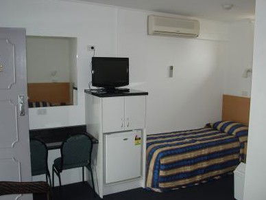 Tally Ho Motor Inn - Accommodation NT 3