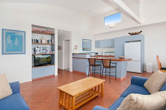 Aqua Promenade Beachfront Apartments - Accommodation NT 7