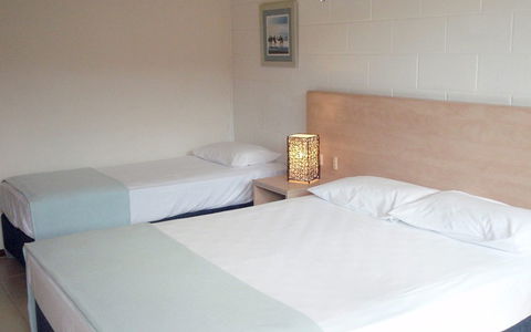Moffat Beach Motel Caloundra - Accommodation NT 0