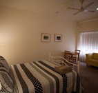 Millies Guesthouse and Serviced Apartments - - Accommodation NT
