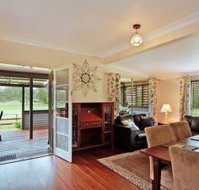 Woollamia Farm Cottage Accommodation - NT Tourism