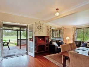 Woollamia Farm Cottage Accommodation - NT Tourism 0