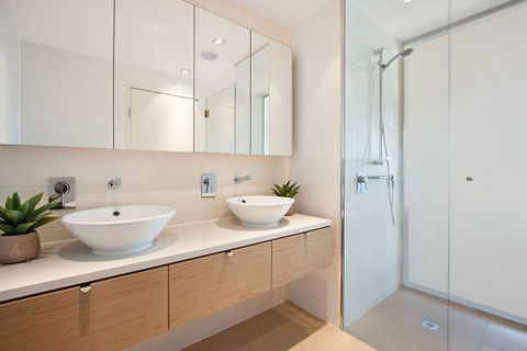 Akuna Waterfront - Accommodation NT 10