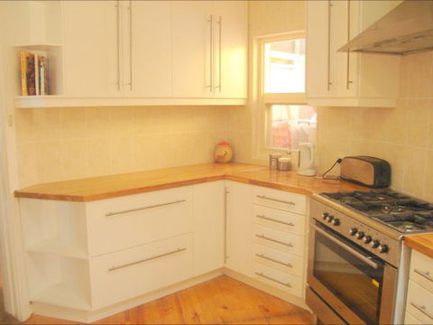 Christies Cottage For Holidays And Relocations. - Accommodation NT 3