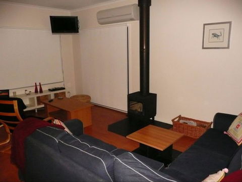 Manyana - Accommodation NT 1