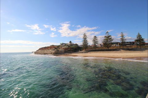 Christies Cottage For Holidays And Relocations. - Accommodation NT 11