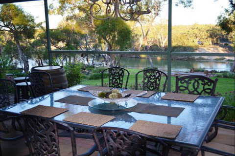 River Shack Rentals - Living The Dream - Accommodation NT 59