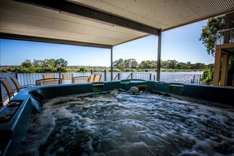 River Shack Rentals - Living The Dream - Accommodation NT 49
