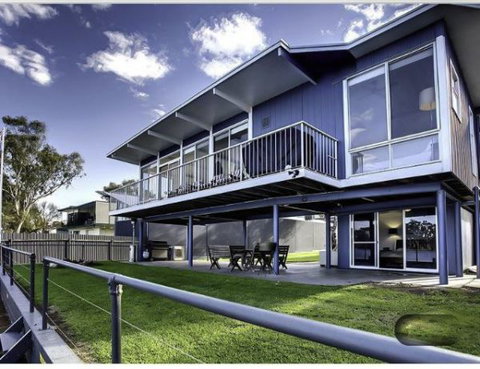 River Shack Rentals - Living The Dream - Accommodation NT 96