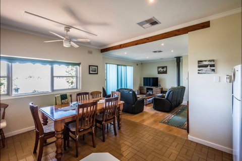 River Shack Rentals - Living The Dream - Accommodation NT 64