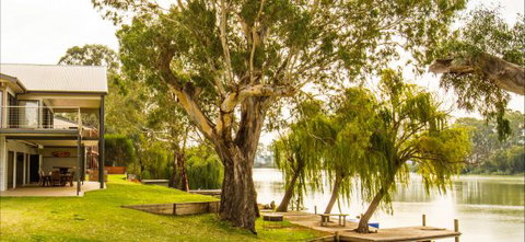 River Shack Rentals - Living The Dream - Accommodation NT 125