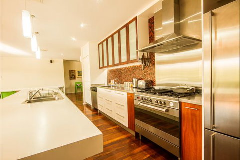 River Shack Rentals - Living The Dream - Accommodation NT 130