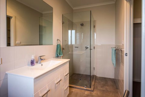 River Shack Rentals - Living The Dream - Accommodation NT 92