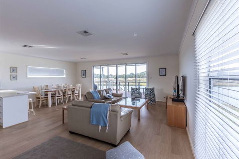 River Shack Rentals - Living The Dream - Accommodation NT 113