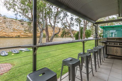 River Shack Rentals - Living The Dream - Accommodation NT 14