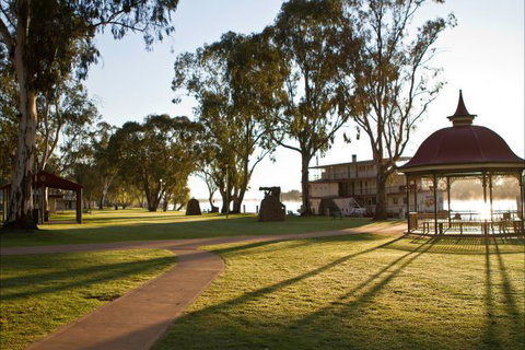 River Shack Rentals - Living The Dream - Accommodation NT 80