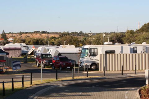 Christies Beach Tourist Park - Accommodation NT 3
