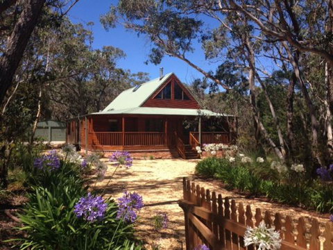 Grevillea Chalet - Accommodation NT 0