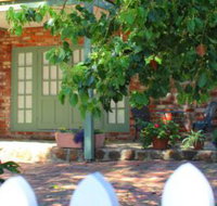 Kalamunda Carriages and Three Gums Cottage - Accommodation NT