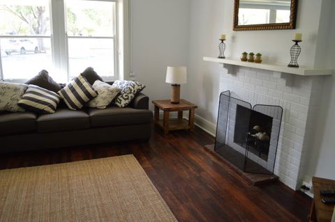 Two Cow Cottage Bed And Breakfast - Accommodation NT 6