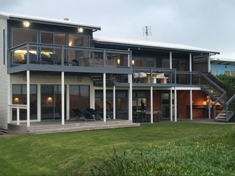 The Shore -Beachfront Accommodation - Accommodation NT 6