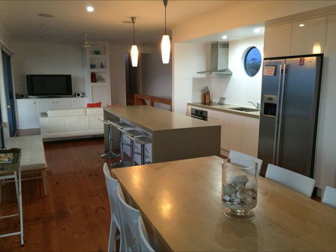 The Shore -Beachfront Accommodation - Accommodation NT 8