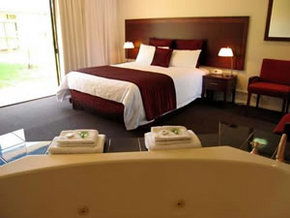 Comfort Inn Deakin Palms - Accommodation NT 0